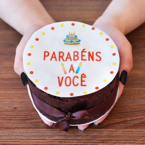 Marilia Cakes: Bolo, cupcakes e brigadeiros Julinha!!! Parabéns