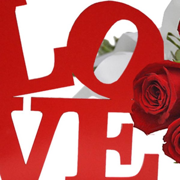 Buquê de 12 Rosas Vermelhas e Placa Love