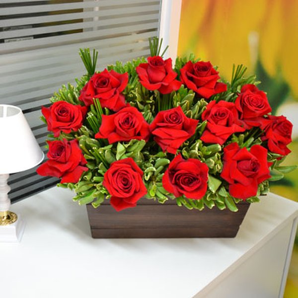 Exuberante Arranjo de Rosas Vermelhas