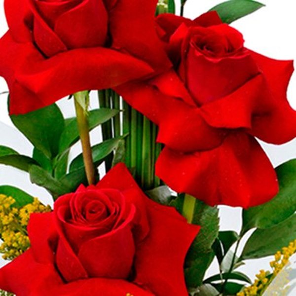 Arranjo 3 Lindas Rosas e Caixa de Chocolate