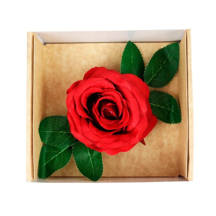 Rosa Artificial Vermelha na Caixa Craft