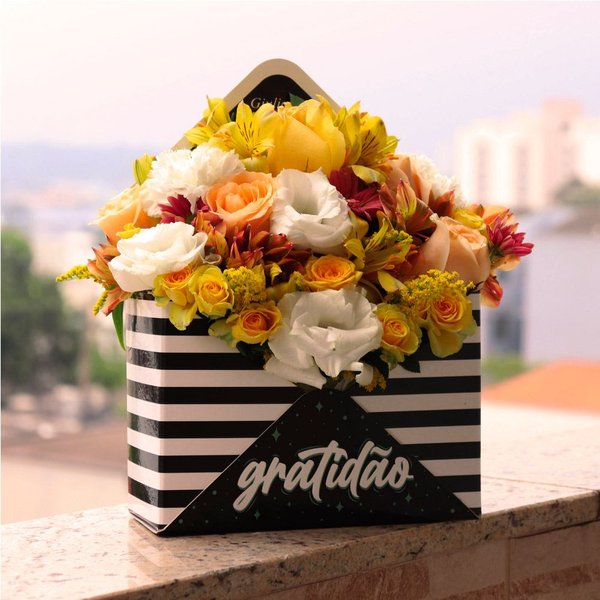 Flores no Envelope Gratidão