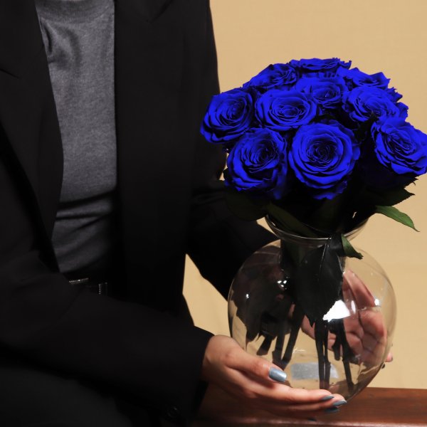 Arranjo de Rosas Encantadas Azuis