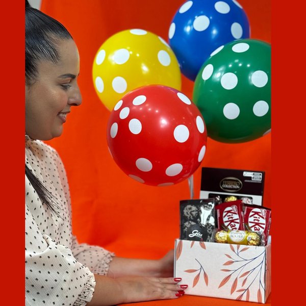 Cesta de Chocolates e com Balões