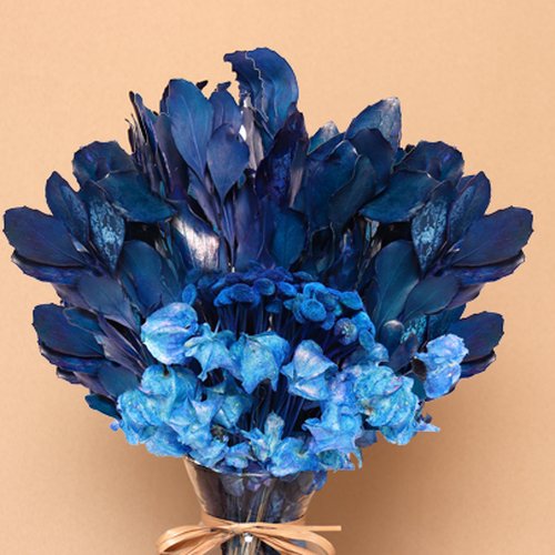 Vaso com Amistosas Flores Secas Azuis
