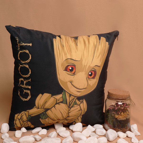 Terrário e Almofada Formato Groot - Zona Criativa