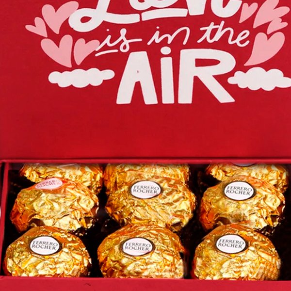 Box Love Is In The Air e Ferrero Rocher