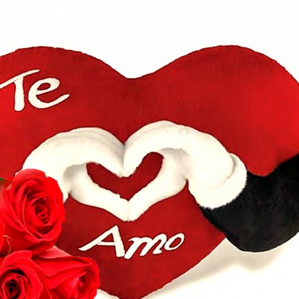 Buquê de 6 Rosas e Coração de Pelúcia
