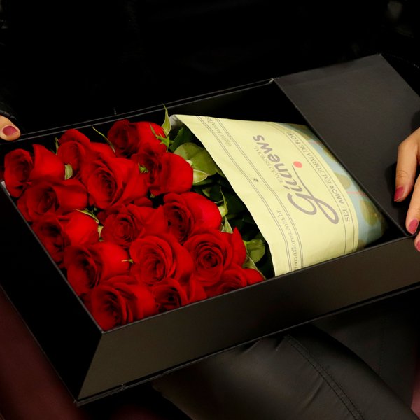 Caixa Surpresa com Rosas Colombianas Glam