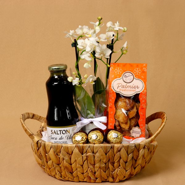 Cesta com Ferrero e Orquídea Mimo Nobre