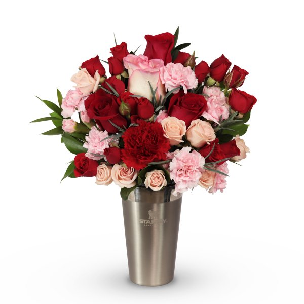 Buquê de Flores no Copo Stainless Steel Stanley