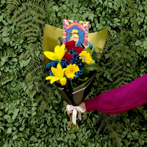 Buquê de Liríos Arte A Moldura Frida Kahlo