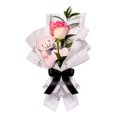 Uma Rosa Cor de Rosa e Urso Chaveirinho