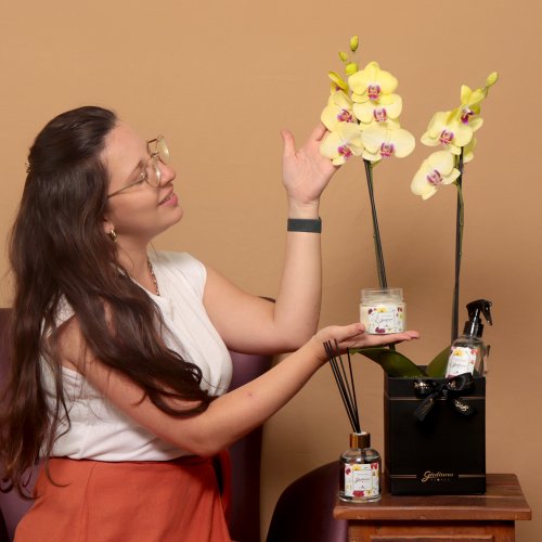 Orquídea Amarela e Linha Aromática Giuliana Flores