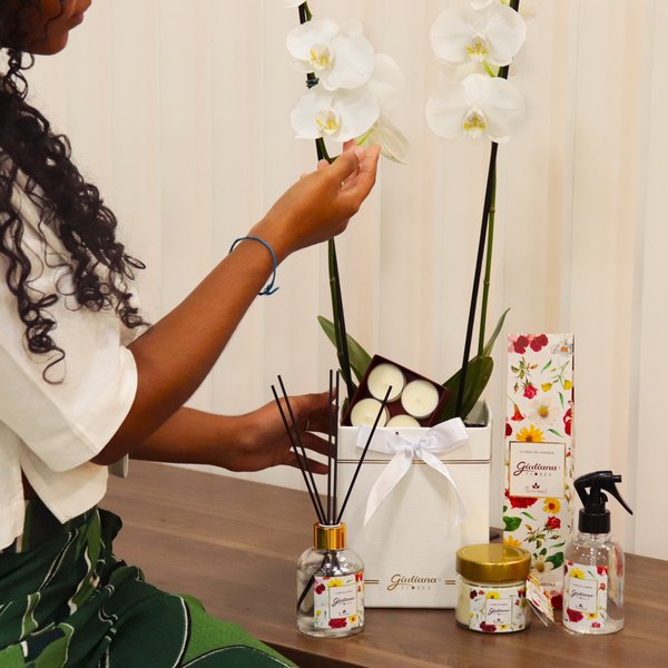 Orquídea Branca no Box Premium e Linha Aromática Giuliana Flores