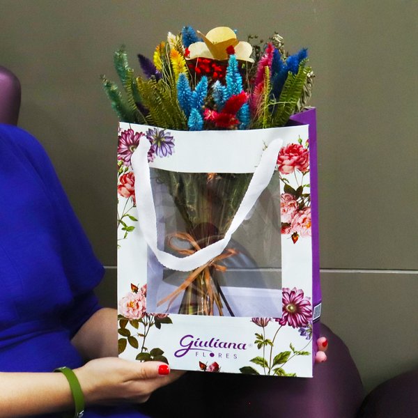 Buquê Criativo de Flores Secas na Bag Floral
