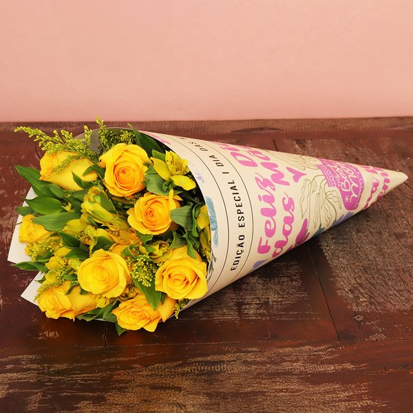 Buquê Maravilha com 8 Rosas Amarelas Mãe Feliz