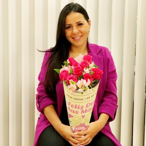 Buquê Maravilha com 8 Rosas Pink Mãe Feliz