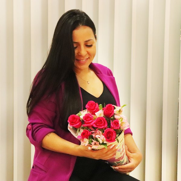 Buquê Maravilha com 8 Rosas Pink Mãe Feliz