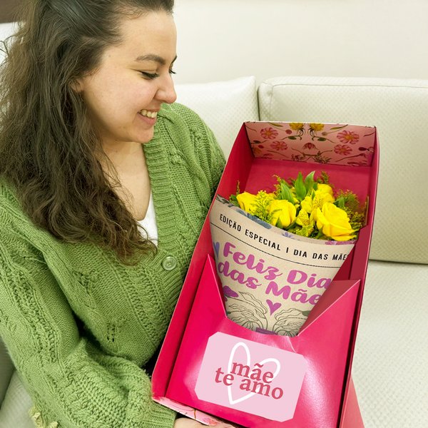 Buquê Maravilha de Rosas Amarelas no Box Mãe Te Amo