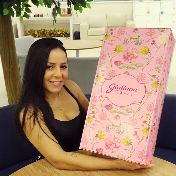 Buquê Mix de Flores no Box Mãe Te Amo