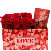 Box Love com Rosas Vermelhas e Bombom Lindt