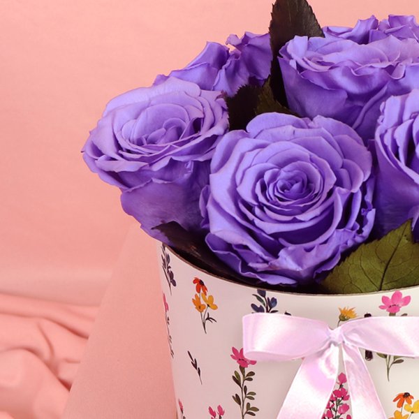 Lindas Rosas Encantadas Lilás no Box