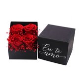 Caixa Premium Eu te Amo com 4 Rosas Encantadas