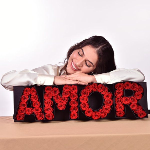 Caixa Surpresa Amor com Rosas Encantadas