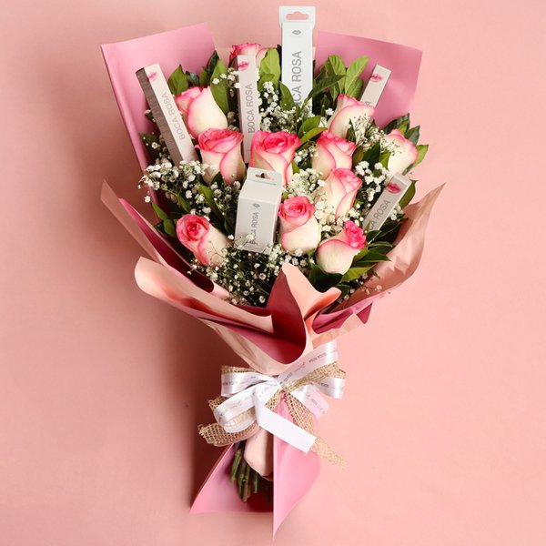 Buquê de Rosas Cor de Rosa e Kit Boca Rosa