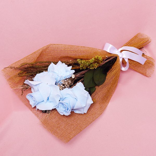 Buquê de Rosas Encantadas Azul Claro Glamour