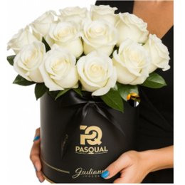 Imagem de Rosas Brancas no Box Personalizado Pasqual - Corp