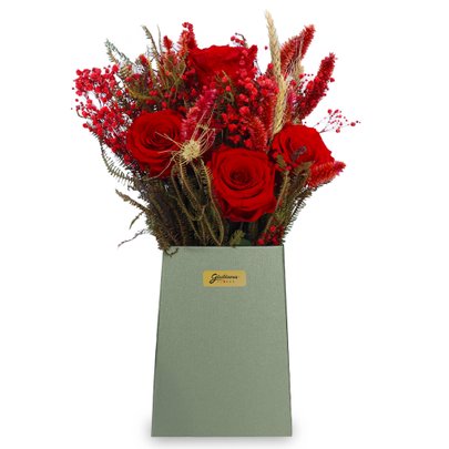 Formosura 4 Rosas Encantadas Vermelhas e Flores Secas