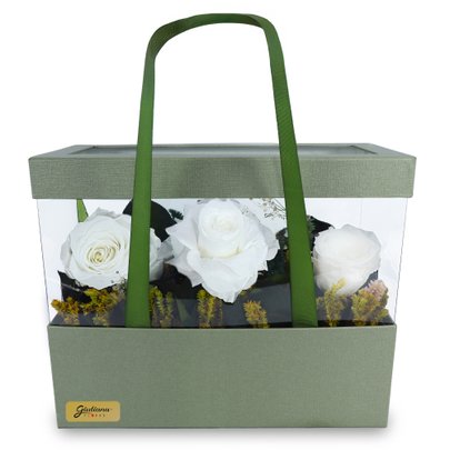 Sofisticada Rosas Encantadas Branca e Flores Secas