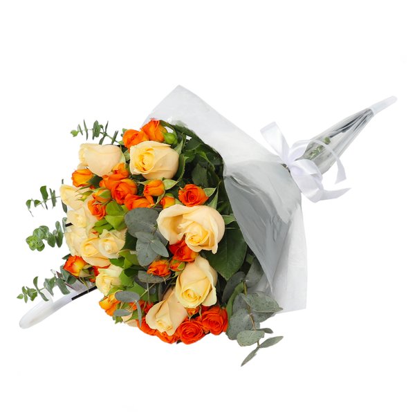 Buquê de Rosa Champanhe e Mini Spray - Chuva de Flores