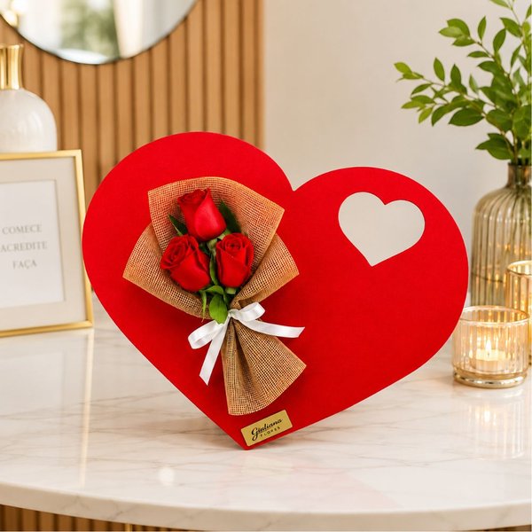 Buquê de 3 Rosas Vermelhas - Meu Coração em Suas Mãos