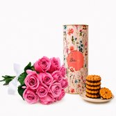 Buquê de 12 Rosas Lilás e  Lata Biscoitê