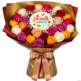 Imagem de Buquê de Rosas Coloridas e Bolo Parabéns á Você