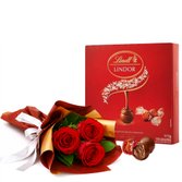 Buquê Trio de Rosas Vermelho e Caixa de Presente Lindt