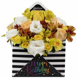 Imagem de Flores Amarelas no Envelope Happy Birthday