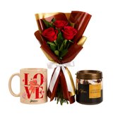 Buquê Trio de Rosas Vermelho e Caneca Love e Cappuccino Ofner