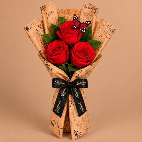 Trio de Rosas Vermelho - Jardim das Borboletas