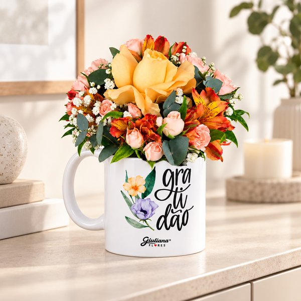 Mix de Flores Champanhe na Caneca Gratidão Giuliana Flores