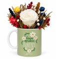 Flores Secas e Rosa Encantada Branca na Caneca Quem Agradece Floresce