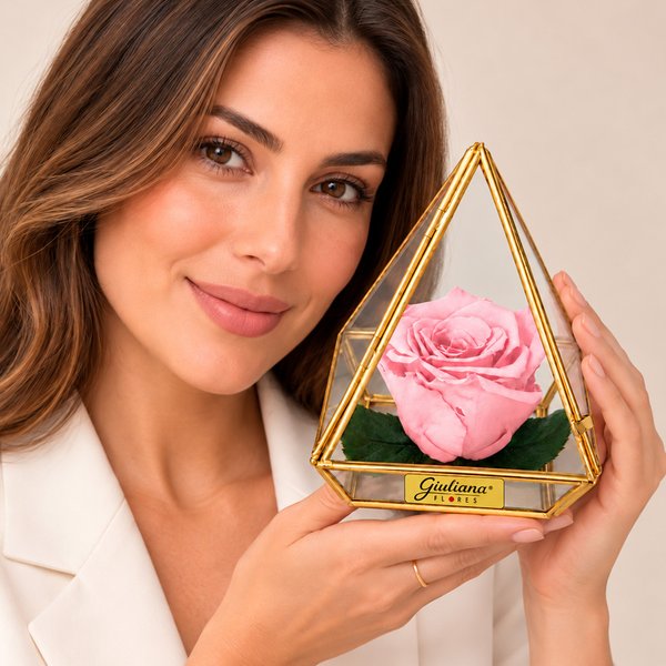 Pirâmide de Rosa Encantada Cor de Rosa