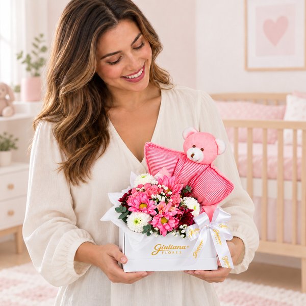 Kit Maternidade com Buquê Mix de Flores - Abraço de Menina