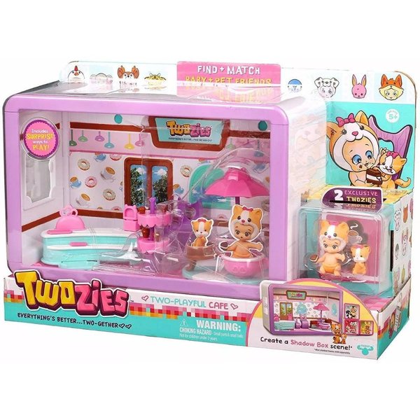 Twozies Mini Boneca, Pet E Cenário Café Divertido - DTC