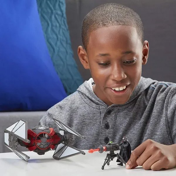 Veículo Star Wars Mission Fleet Kylo Ren - Hasbro