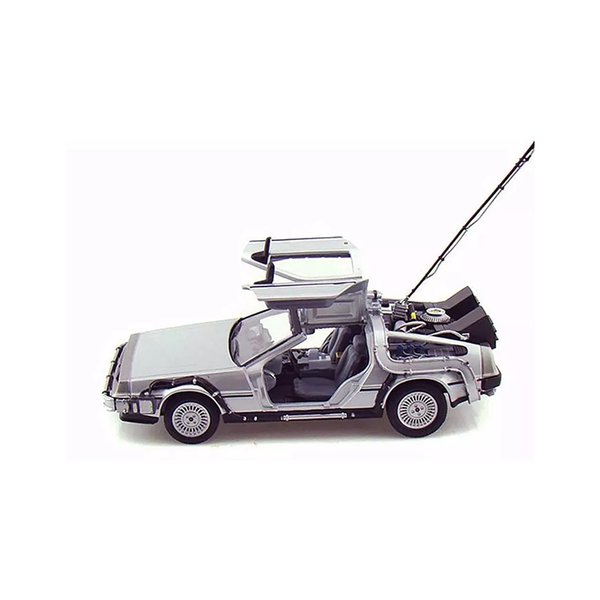 Miniatura Carro DeLorean Time Machine 'Back To The Future 1' 1:24 - Welly