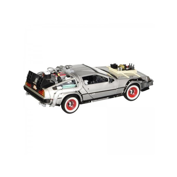Miniatura Carro DeLorean Time Machine 'Back To The Future 3' 1:24 - Welly